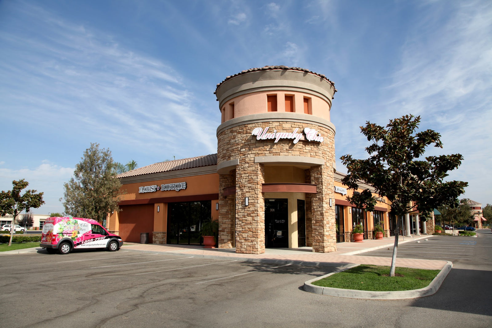 Uniquely Chic Florist and Boutique storefront on Brimhall Road in Bakersfield